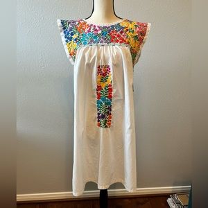 Mi Golondrina Floral Embroidery Dress